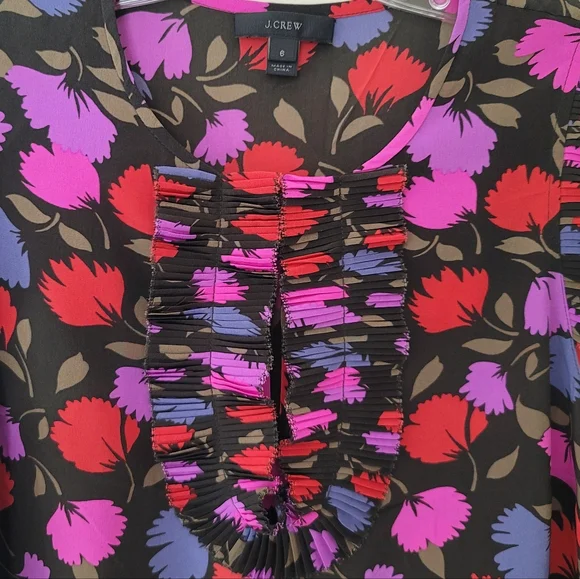 NWOT J. Crew Painted Pansy Floral Ruffle Silk Tank Blouse, Size 6 - Picture 4 of 5